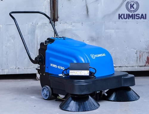 Máy quét rác đẩy tay chạy ắc quy Kumisai KMS 690
